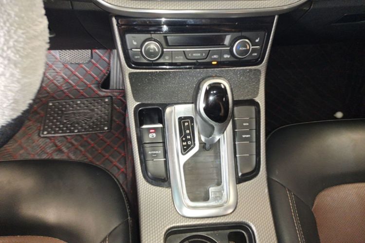 GEELY Emgrand GS 2017 car image #14