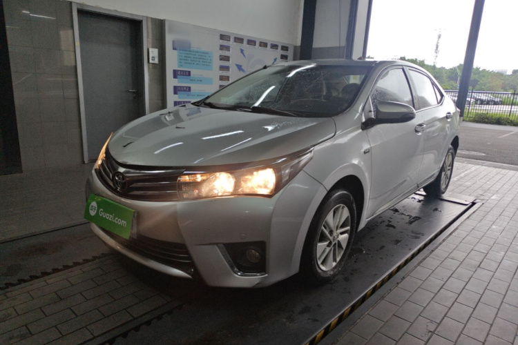 Toyota Corolla 2015 car image #2