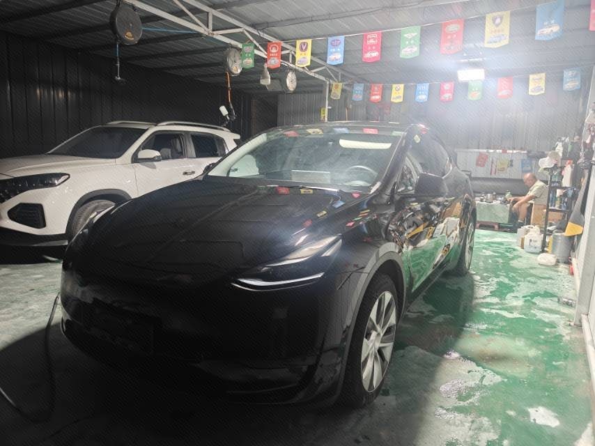 Tesla Model Y 2023 Tesla Model Y 2023 car image