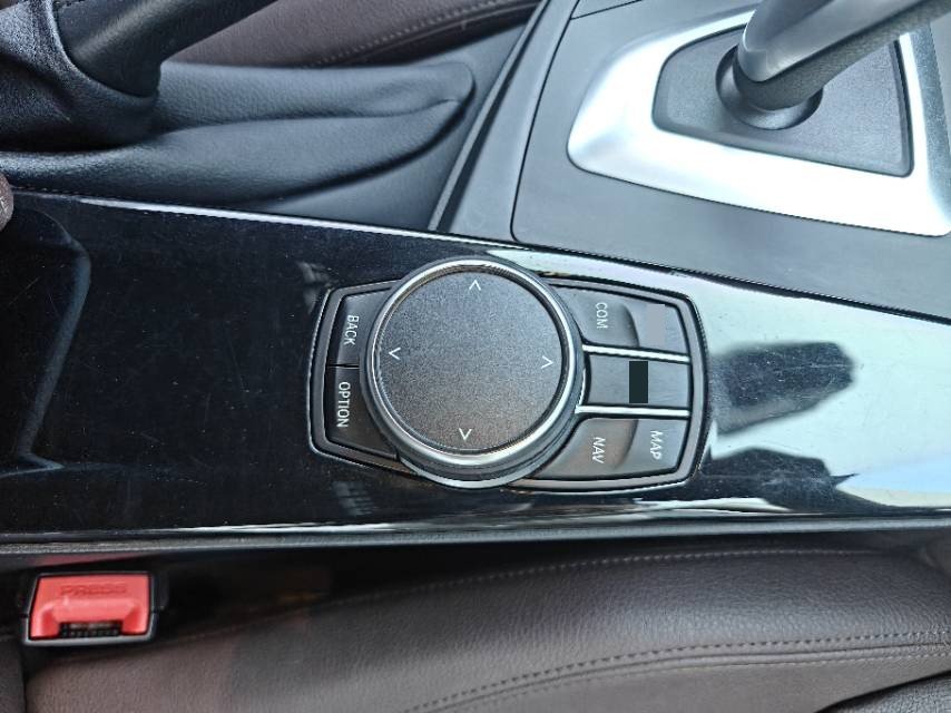 BMW 3 Series 2019 imagen de coche #7