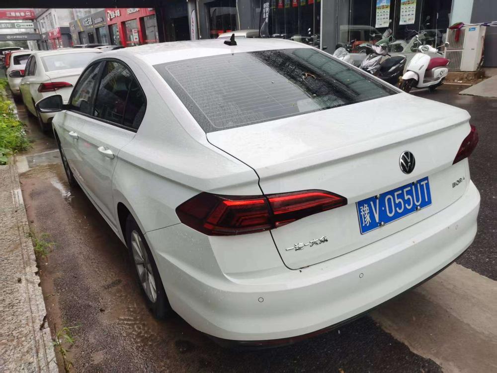 Volkswagen Bora 2022 car image #2