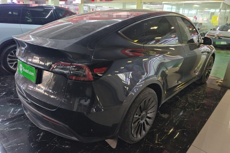 Tesla Model Y 2024 #7 Tesla Model Y 2024 car image #7
