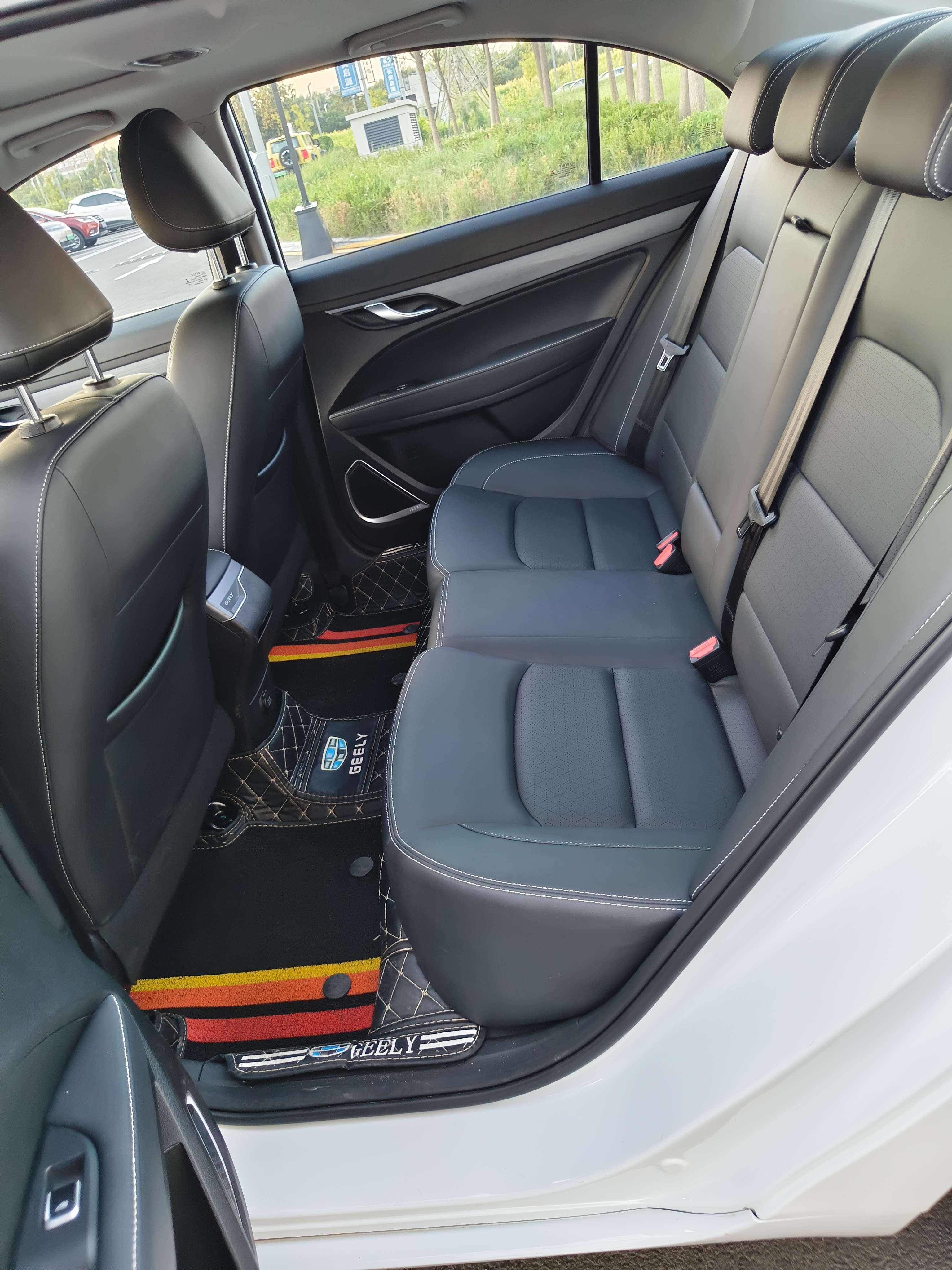 GEELY Emgrand 2021 image de voiture #7