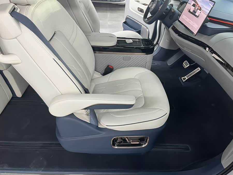 Zeekr MIX 2024 صورة سيارة #48