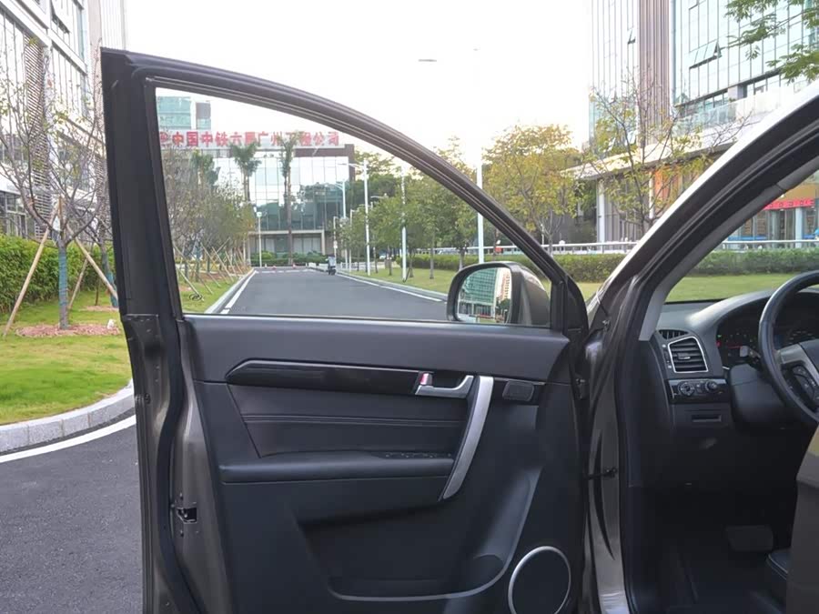 Chevrolet Captiva 2016 imagen de coche #48