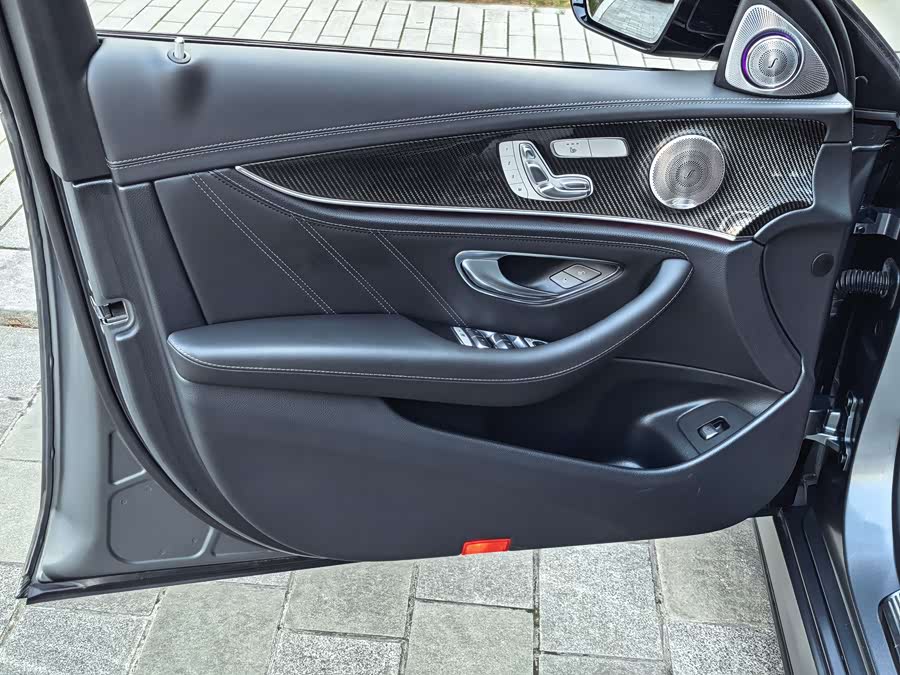 Mercedes-Benz E AMG 2021 صورة سيارة #48