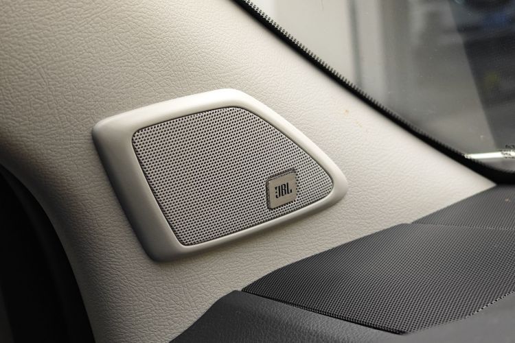 Toyota Land Cruiser Prado 2017 car image #48