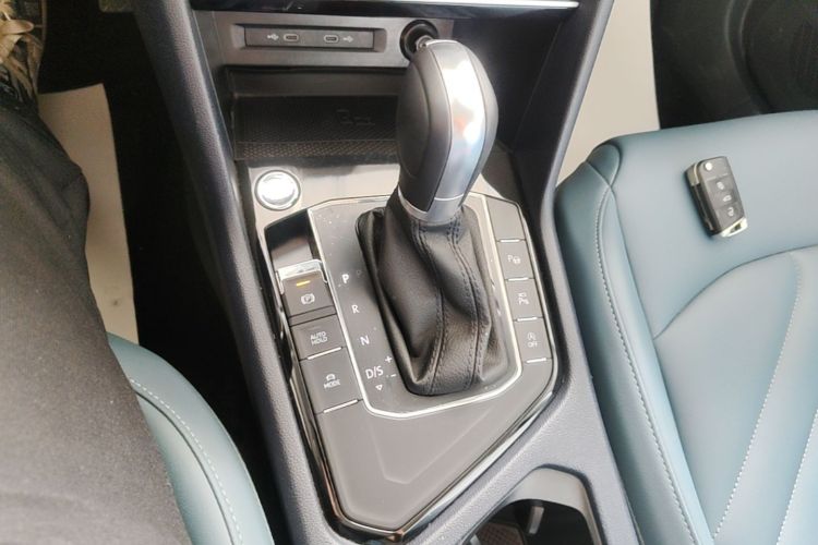Volkswagen Tharu 2024 car image #14