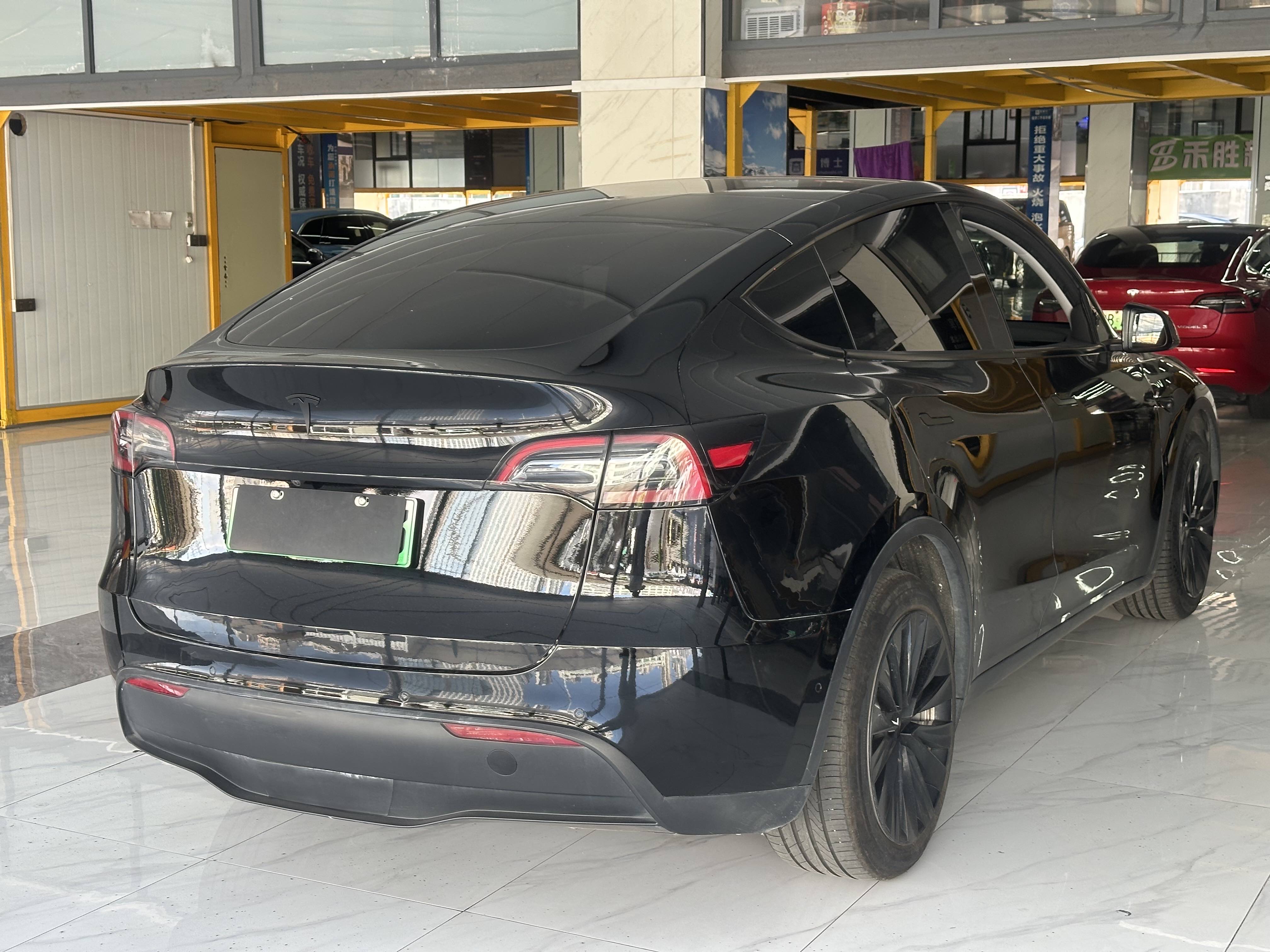 Tesla Model Y 2022 car image #7