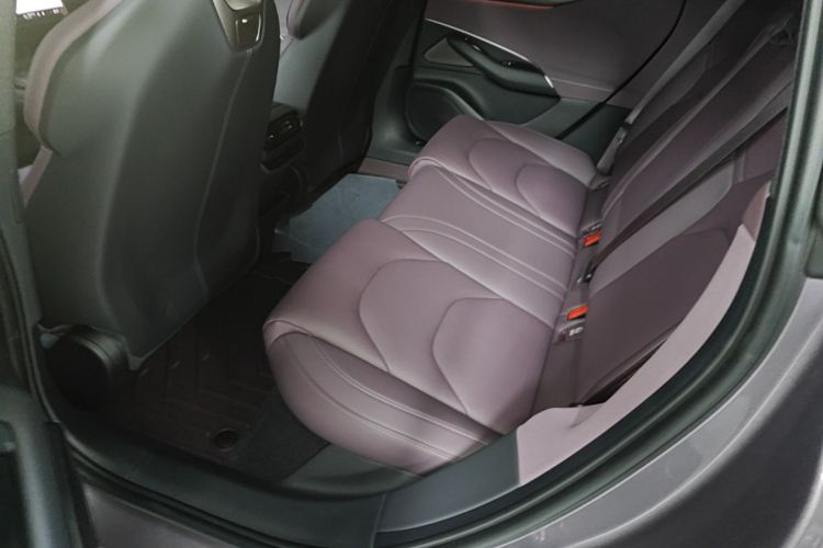 MI SU7 2025 car image #13