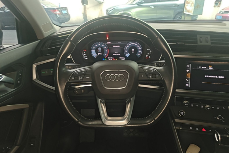 Audi Q3 2021 #11 Audi Q3 2021 car image #11