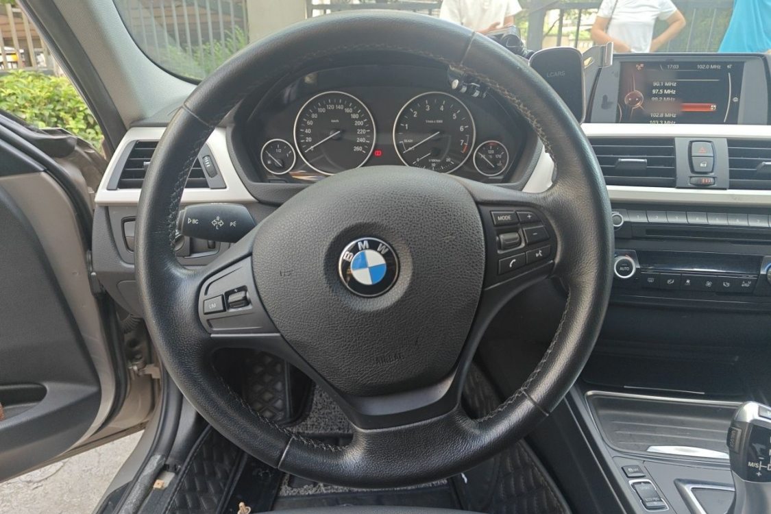 BMW 3 Series 2015 imagen de coche #24
