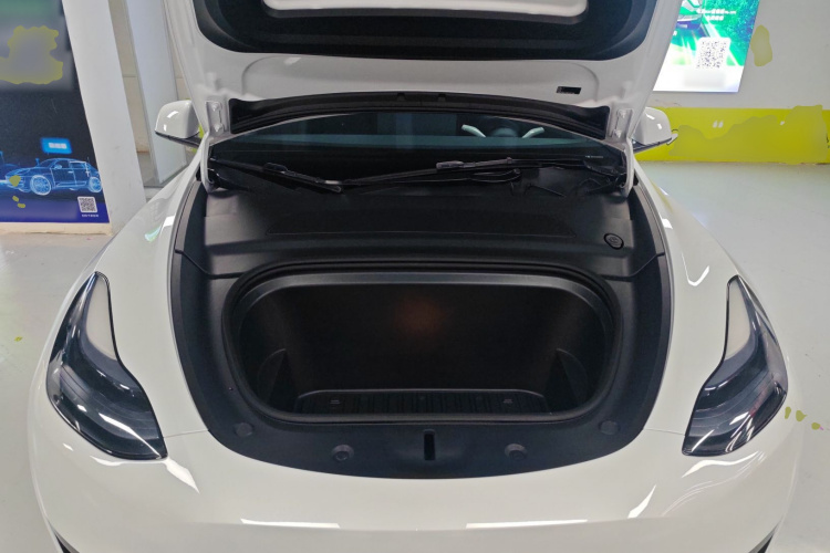 Tesla Model Y 2024 #22 Tesla Model Y 2024 car image #22