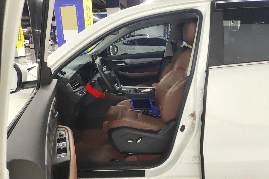 GEELY Vision X6 2022 صورة سيارة #3