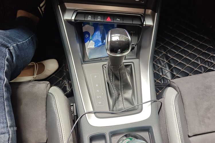Audi Q3 2019 #16 Audi Q3 2019 car image #16