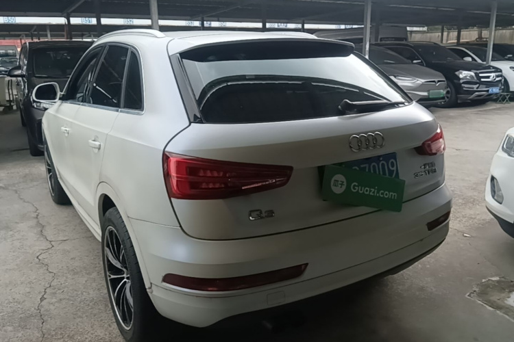 Audi Q3 2019 car image #5