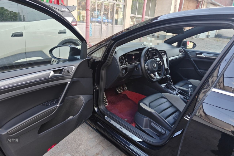 Volkswagen Golf 2020 car image #18