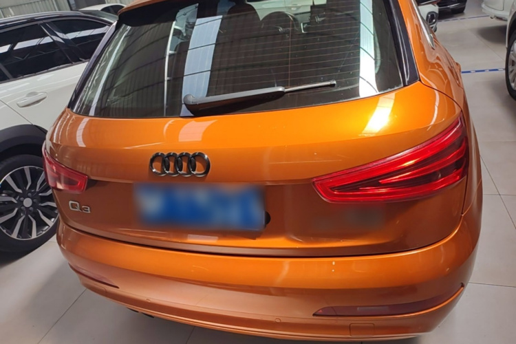 Audi Q3 2015 car image #6