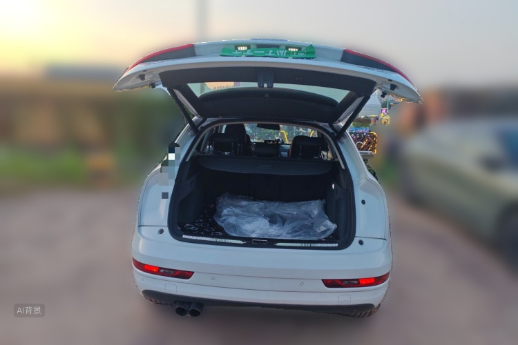 Audi Q3 2019 car image #21