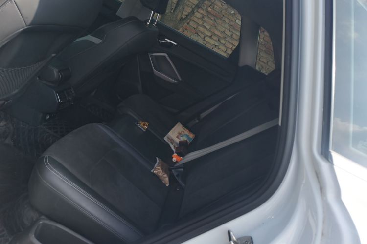 Audi Q3 2023 car image #14
