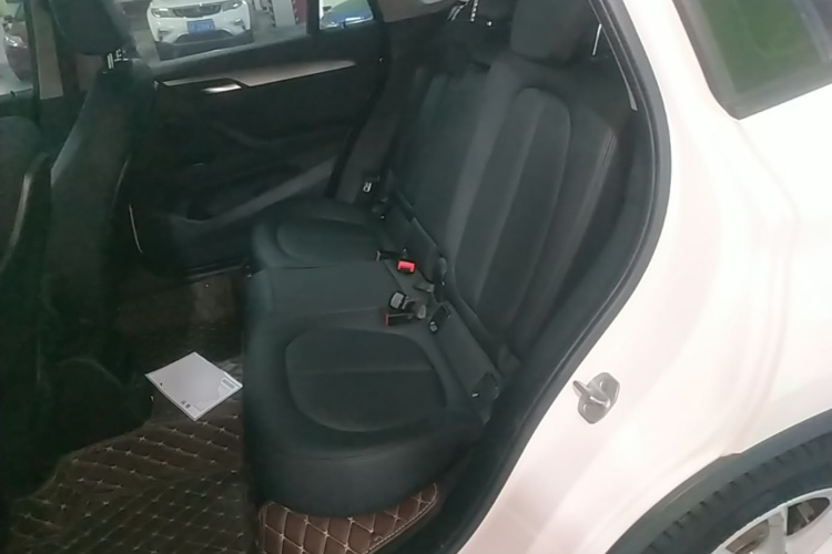 BMW X1 2019 immagine di auto #17