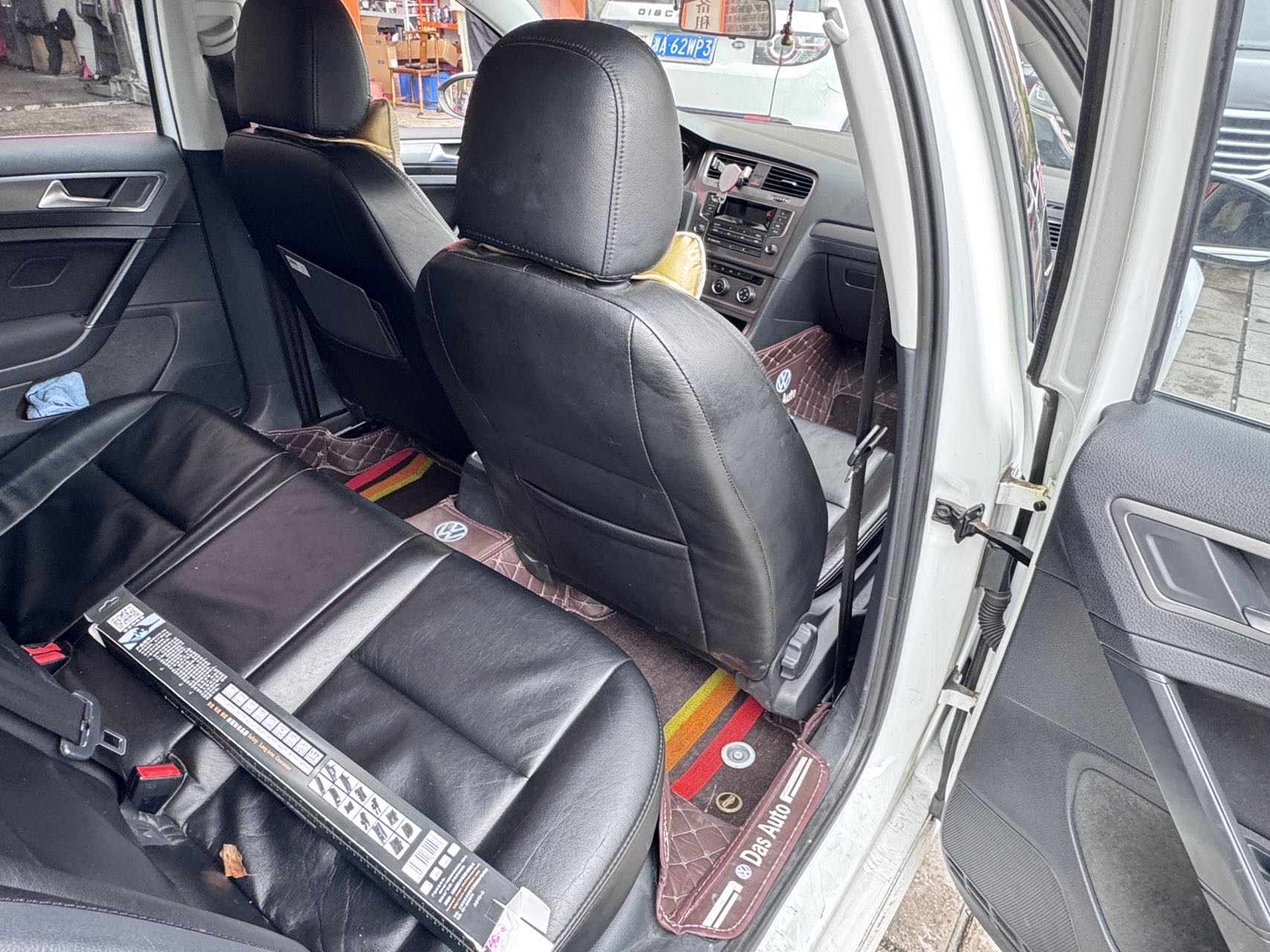 Volkswagen Golf 2026 car image #7