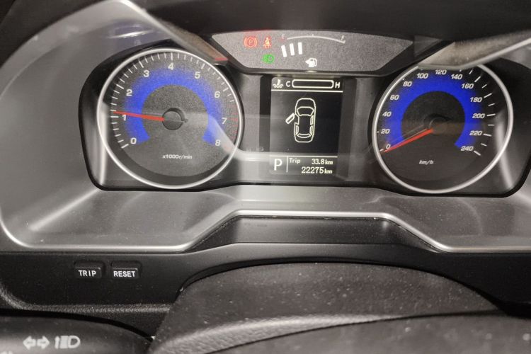 GEELY Emgrand 2015 #8 GEELY Emgrand 2015 car image #8