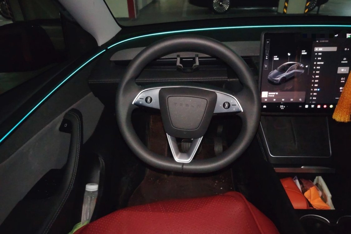 Tesla Model Y 2025 #22 Tesla Model Y 2025 immagine di auto #22