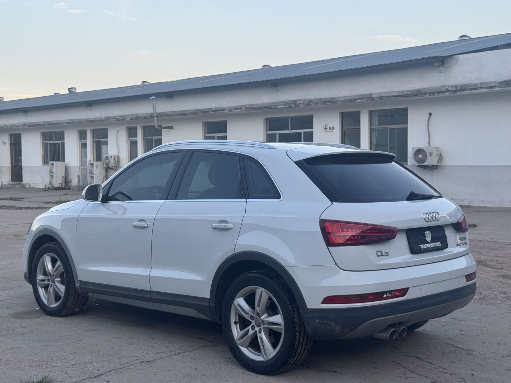 Audi Q3 2018 #9 Audi Q3 2018 car image #9