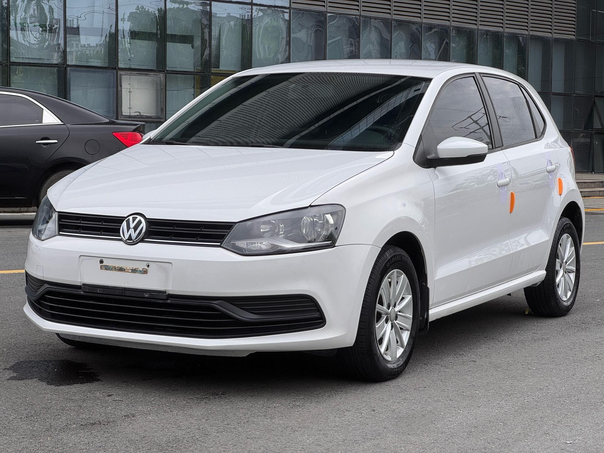 Volkswagen Polo 2017 Volkswagen Polo 2017 car image