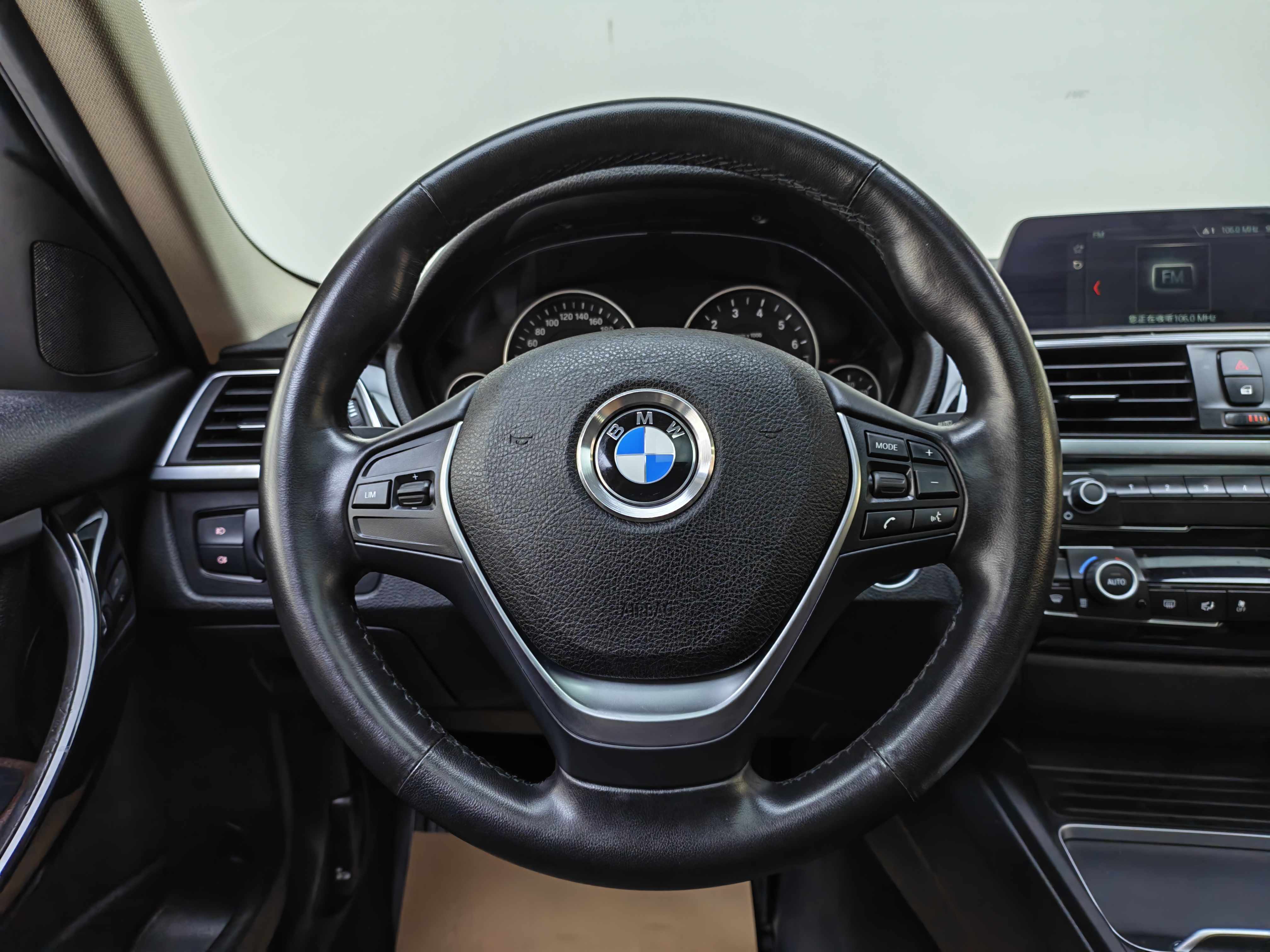 BMW 3 Series 2018 car image #7
