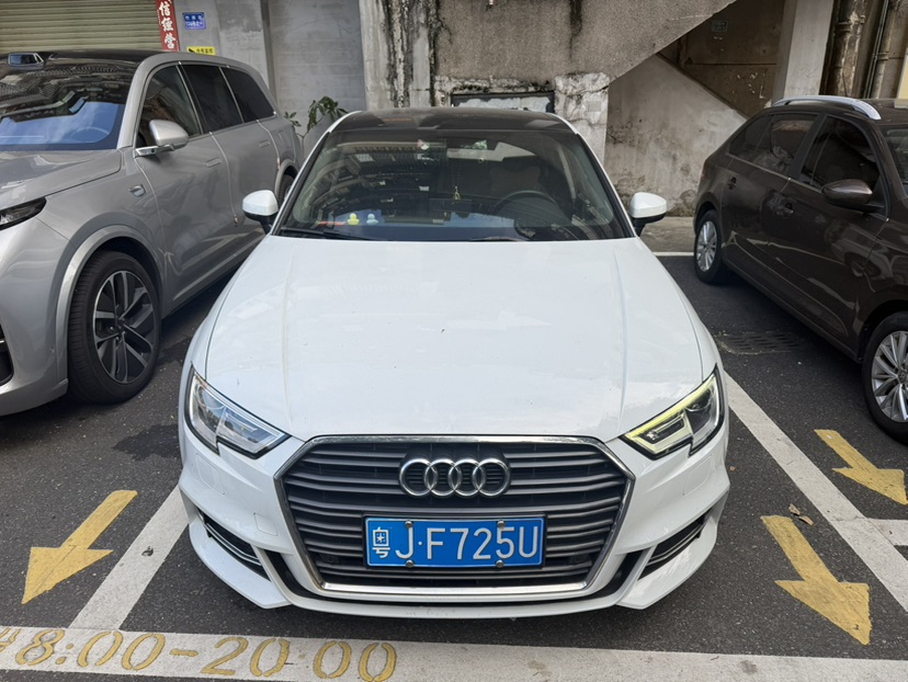 Audi A3 2018 imagen de coche #5