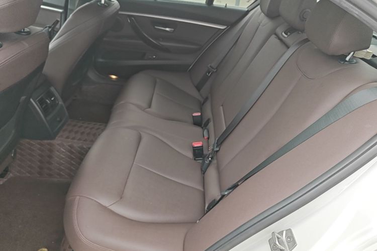 BMW 3 Series 2017 car image #13
