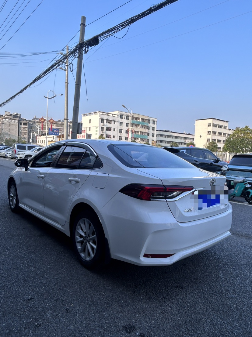 Toyota Corolla 2022 immagine di auto #3