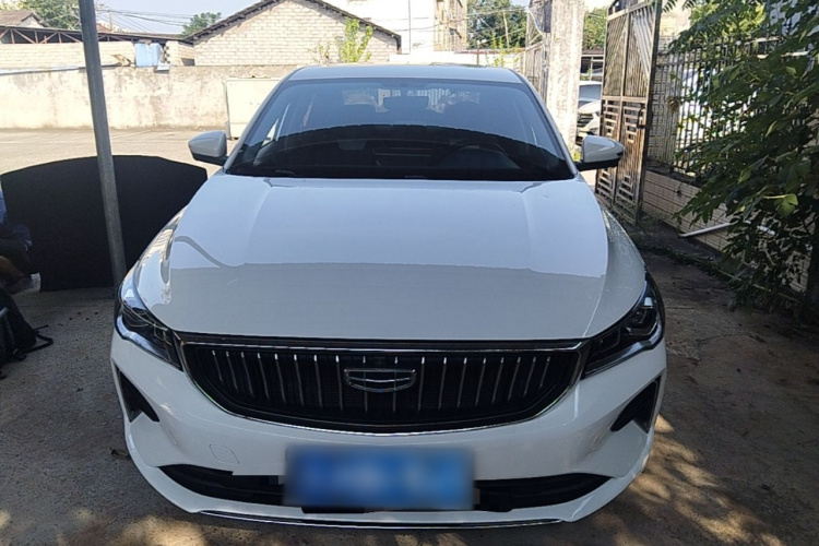 GEELY Emgrand 2022 car image #3