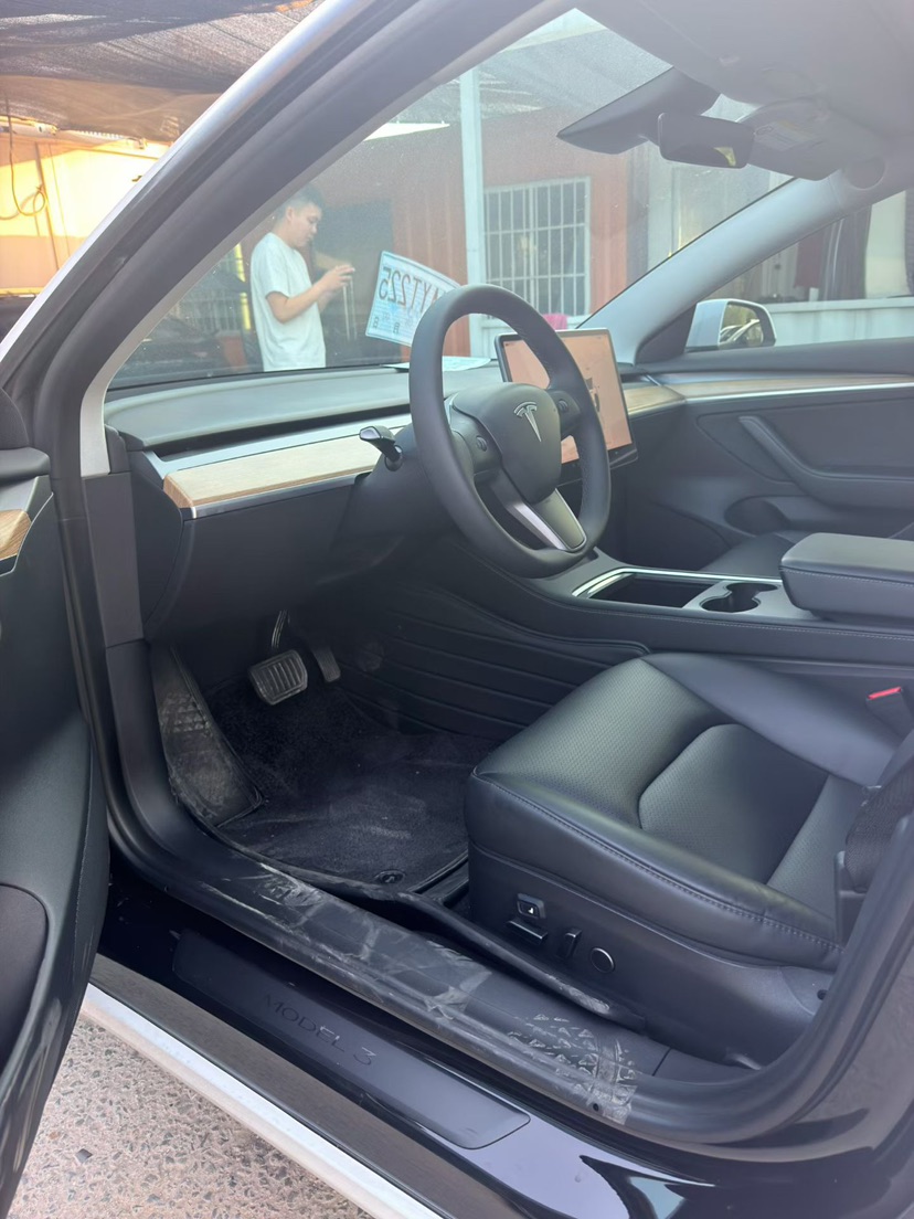 Tesla Model 3 2022 car image #4
