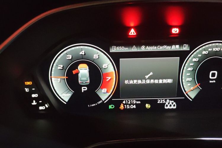 Audi Q3 2022 car image #8