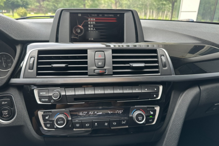 BMW 3 Series 2017 #12 BMW 3 Series 2017 car image #12