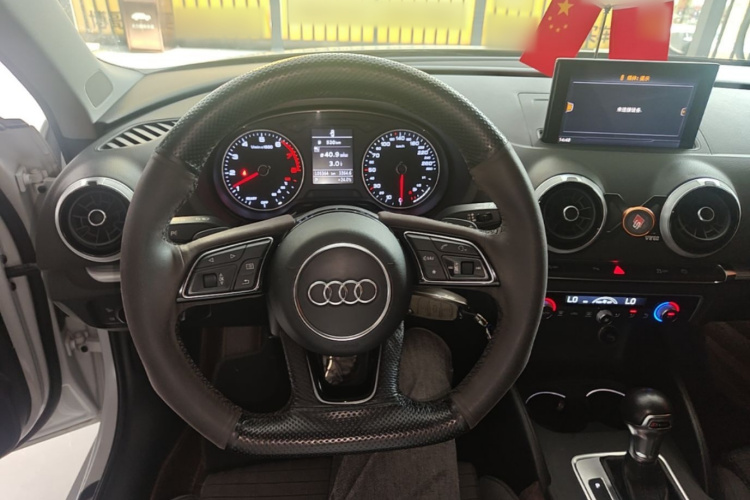 Audi A3 2017 car image #11