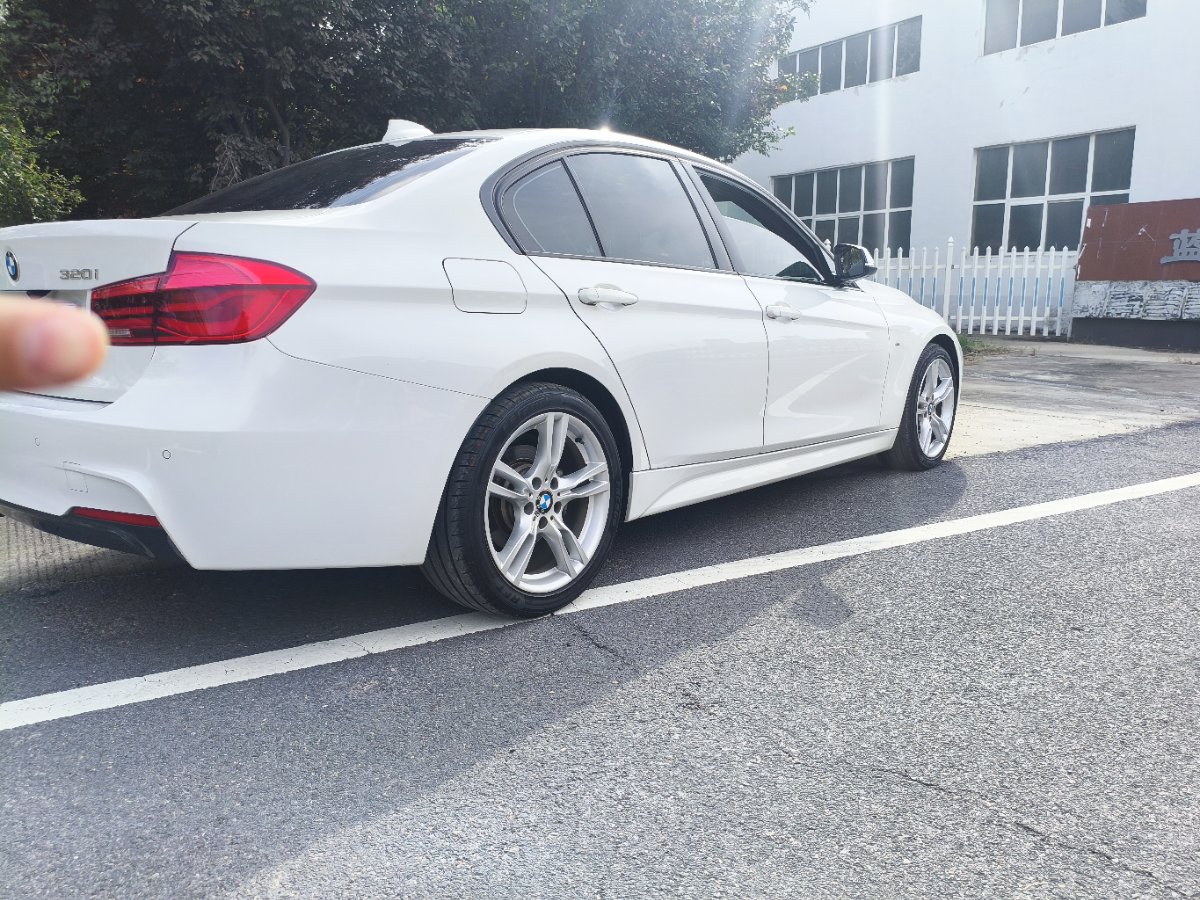 BMW 3 Series 2019 car image #3