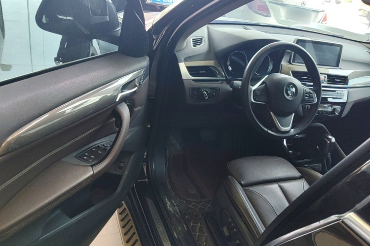 BMW X1 2019 #16 BMW X1 2019 car image #16
