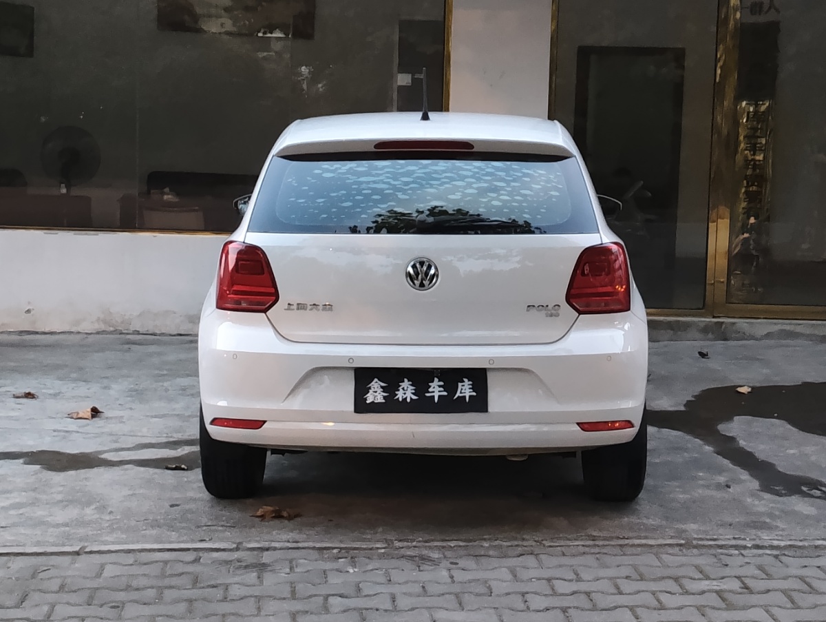 Volkswagen Polo 2016 car image #11