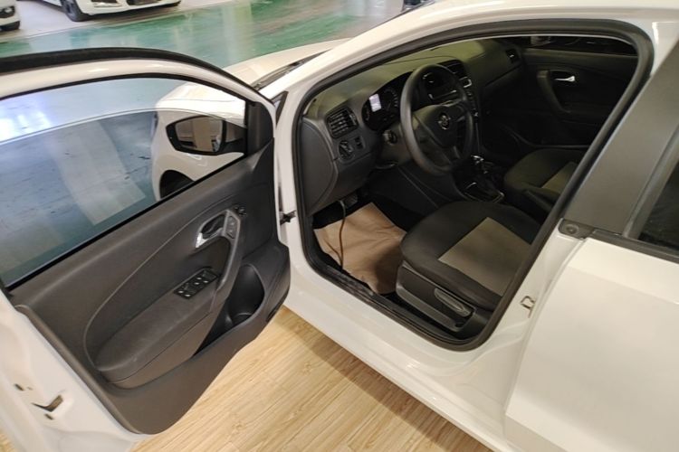 Volkswagen Polo 2016 #12 Volkswagen Polo 2016 car image #12