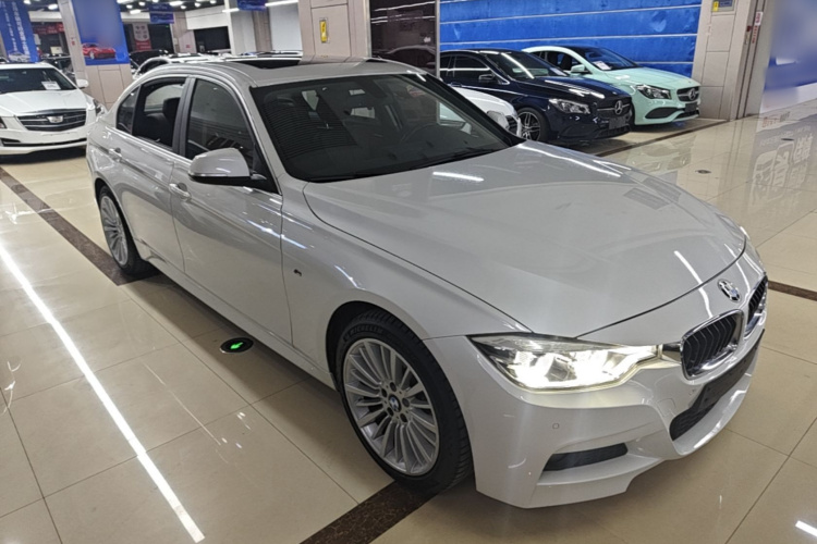 BMW 3 Series 2018 #4 BMW 3 Series 2018 car image #4