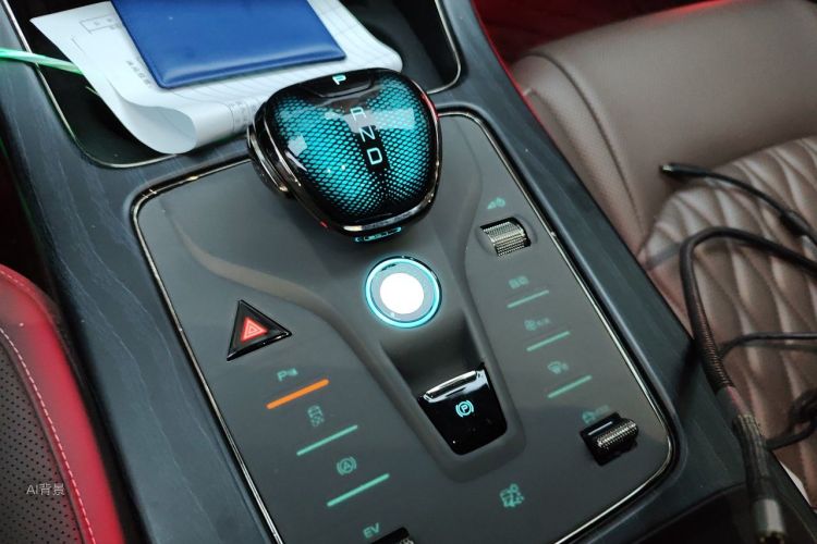BYD Han 2023 car image #16