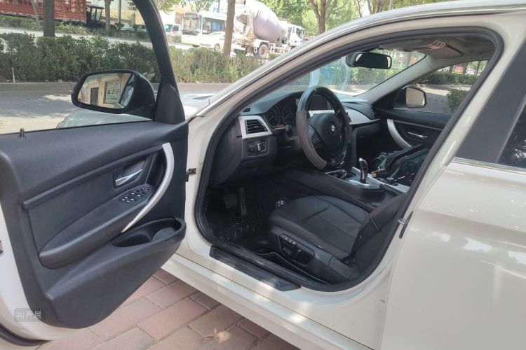 BMW 3 Series 2015 #18 BMW 3 Series 2015 immagine di auto #18