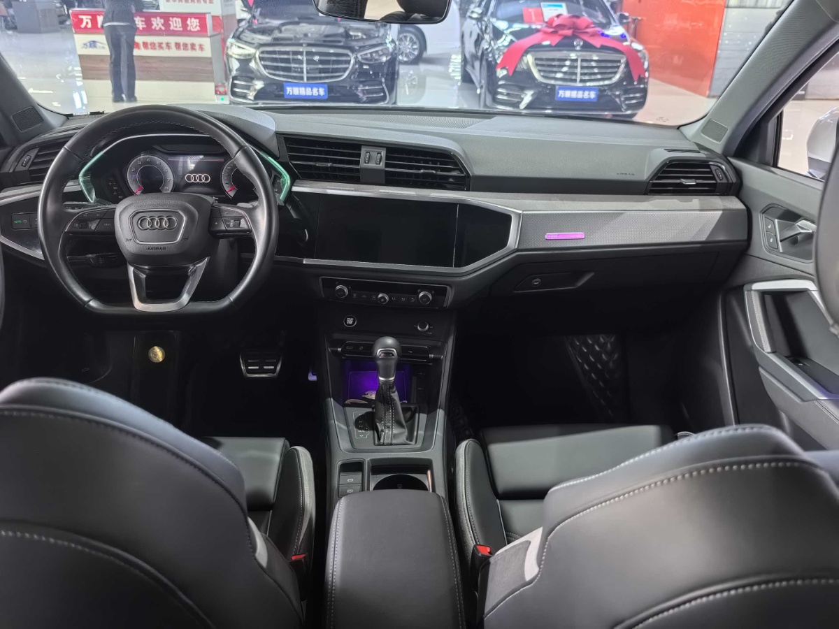 Audi Q3 2024 car image #5