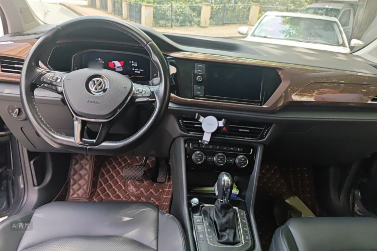 Volkswagen Tharu 2019 #11 Volkswagen Tharu 2019 car image #11