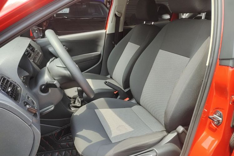Volkswagen Polo 2017 car image #15