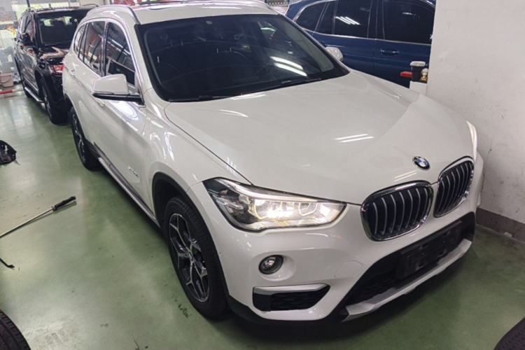BMW X1 2017 #6 BMW X1 2017 car image #6